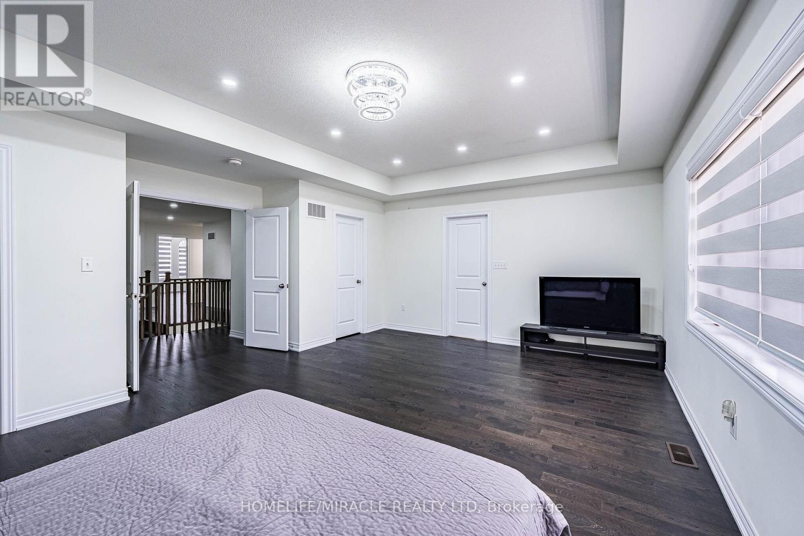 21 Junior Road, Brampton, Ontario  L7A 5J4 - Photo 27 - W13495942