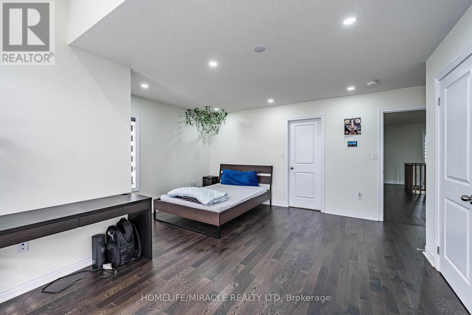 21 Junior Road, Brampton, Ontario  L7A 5J4 - Photo 35 - W13495942