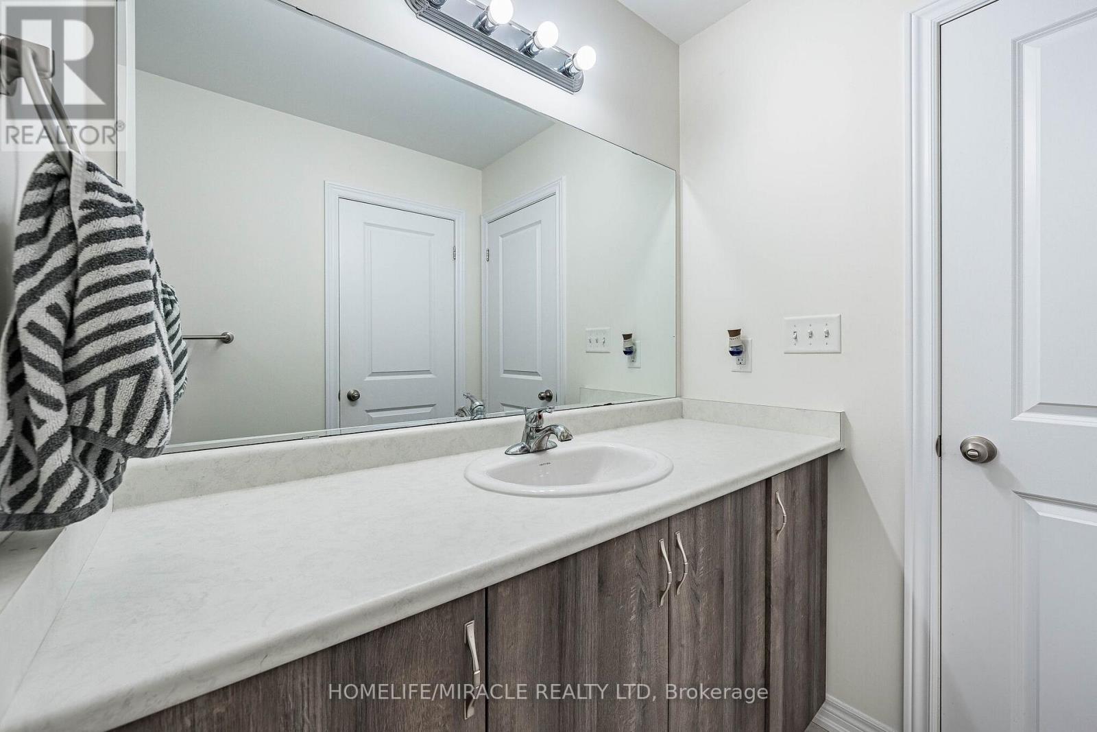 21 Junior Road, Brampton, Ontario  L7A 5J4 - Photo 41 - W13495942