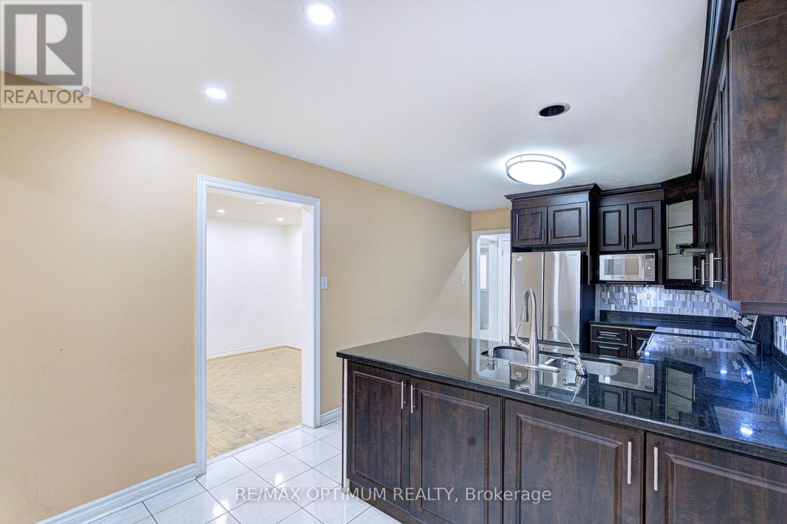 35 Wildberry Crescent, Brampton, Ontario  L6R 1K1 - Photo 23 - W13494300