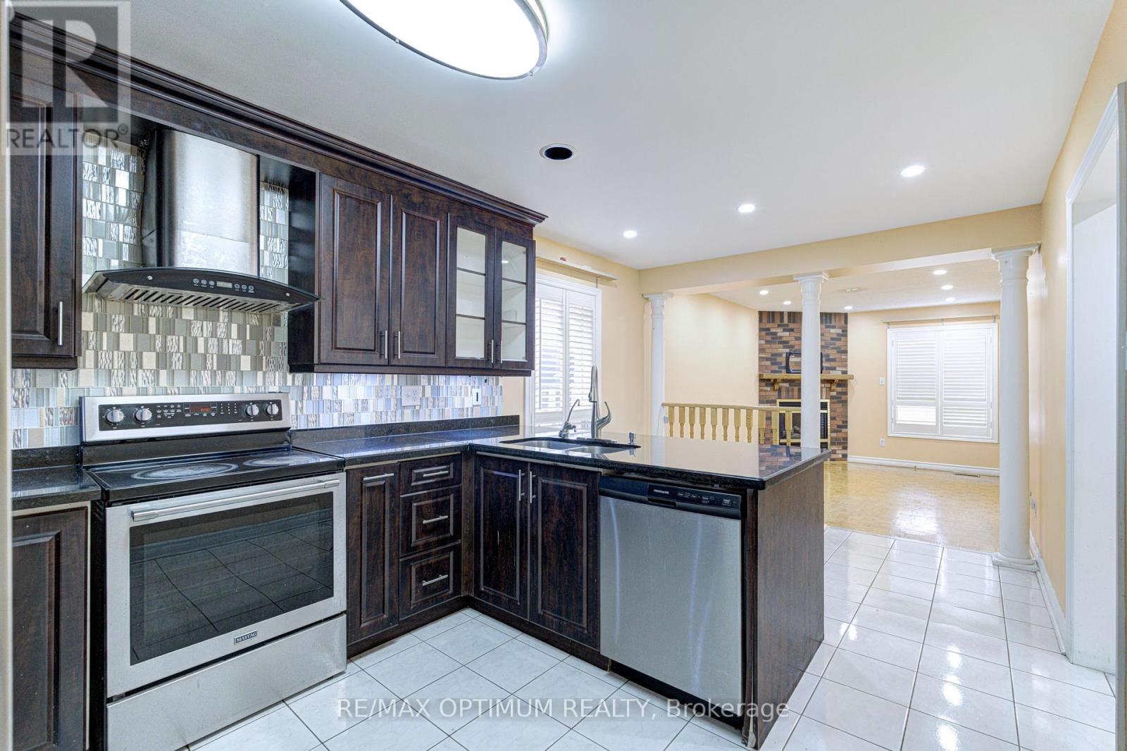 35 Wildberry Crescent, Brampton, Ontario  L6R 1K1 - Photo 19 - W13494300