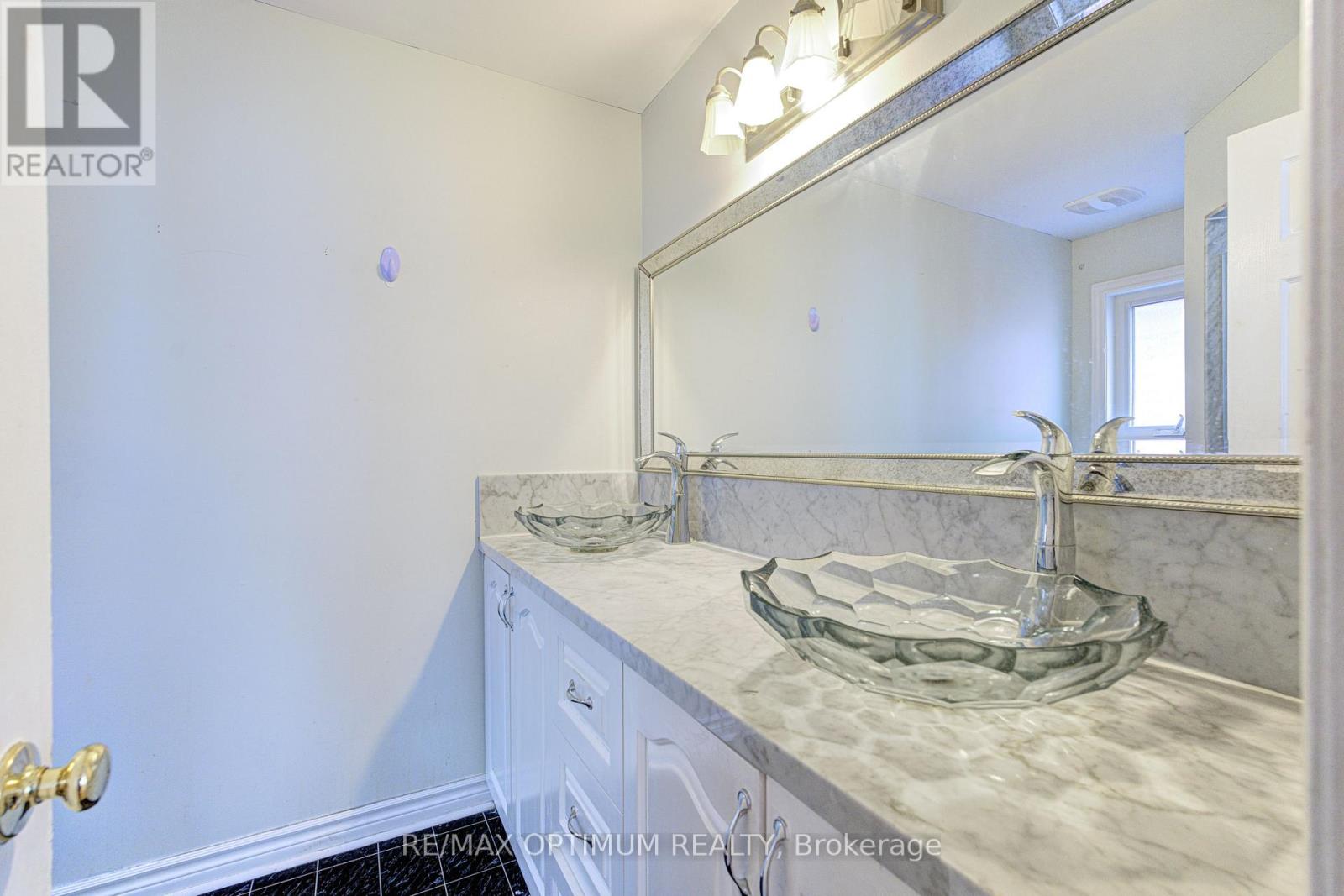 35 Wildberry Crescent, Brampton, Ontario  L6R 1K1 - Photo 27 - W13494300