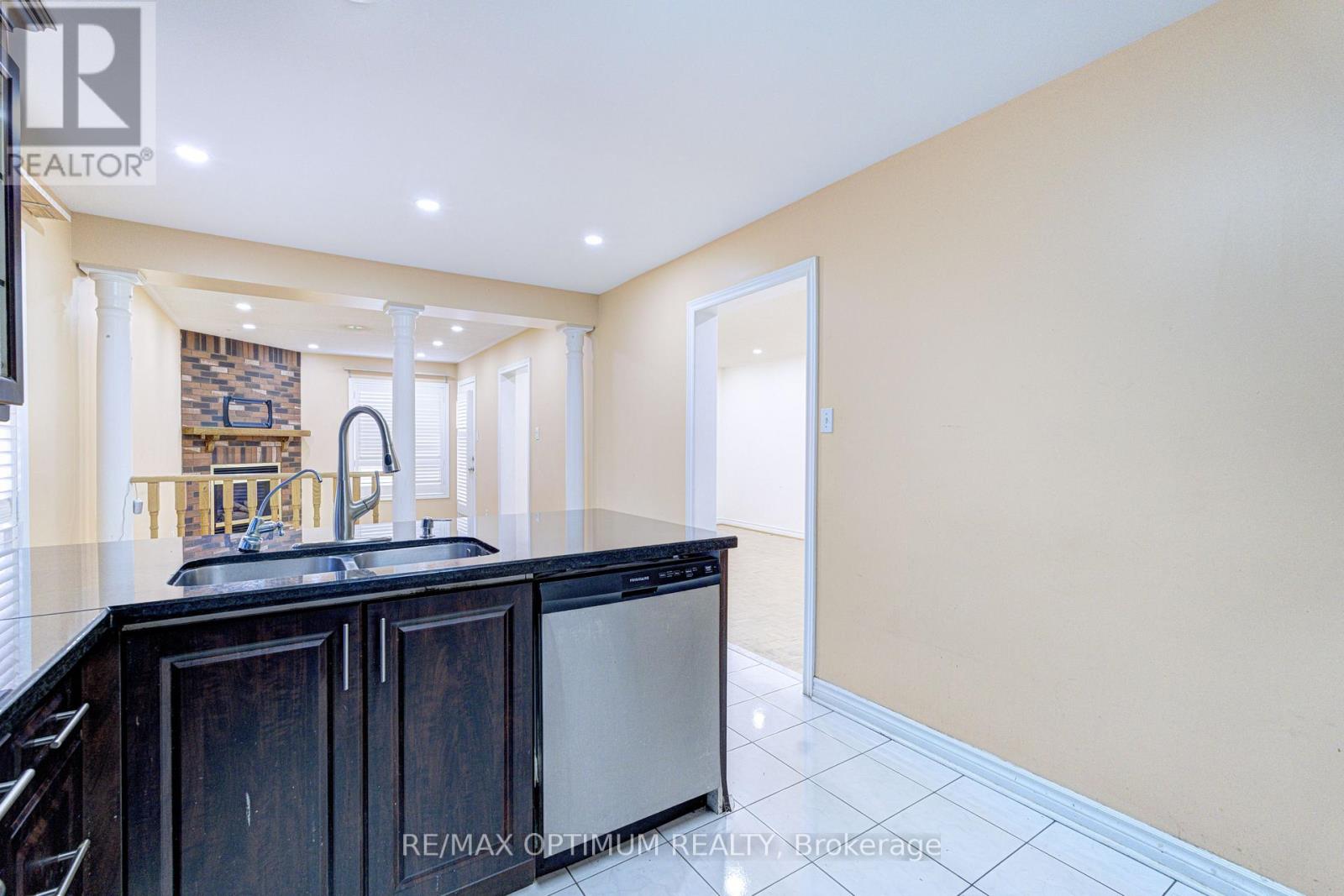35 Wildberry Crescent, Brampton, Ontario  L6R 1K1 - Photo 21 - W13494300