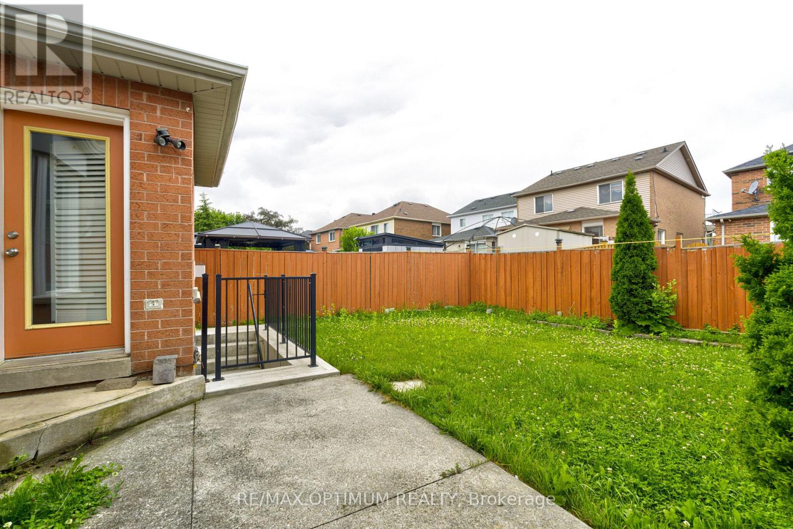 35 Wildberry Crescent, Brampton, Ontario  L6R 1K1 - Photo 44 - W13494300