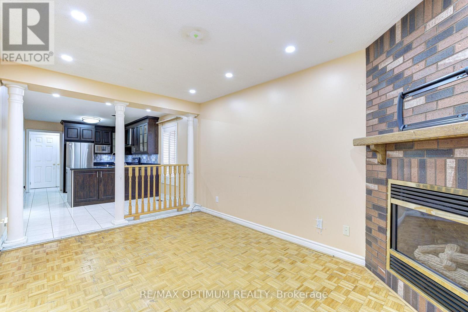 35 Wildberry Crescent, Brampton, Ontario  L6R 1K1 - Photo 10 - W13494300