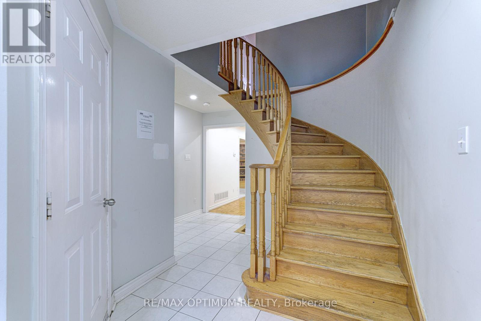 35 Wildberry Crescent, Brampton, Ontario  L6R 1K1 - Photo 7 - W13494300