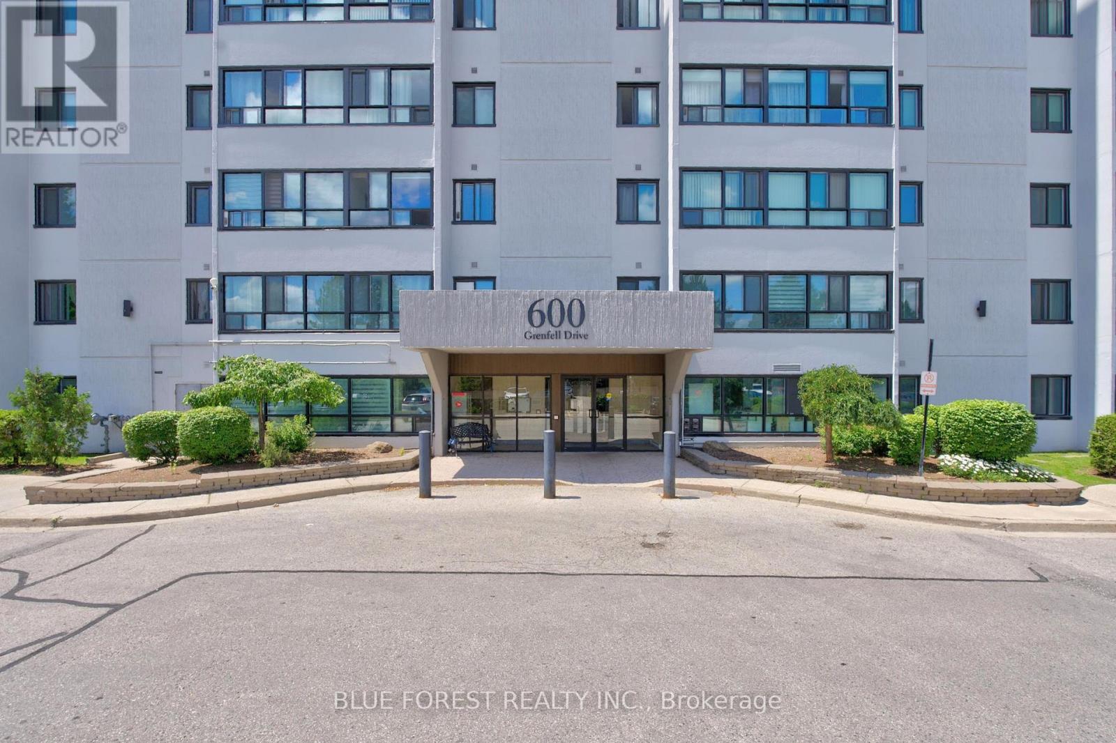202 - 600 Grenfell Drive, London North, Ontario  N5X 2R8 - Photo 2 - X13496184