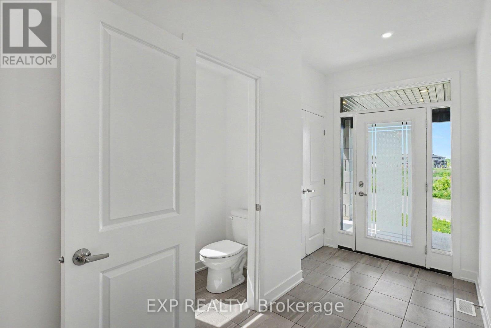 27 Moosonee Crescent, Ottawa, Ontario  K4M 0L9 - Photo 2 - X13496180