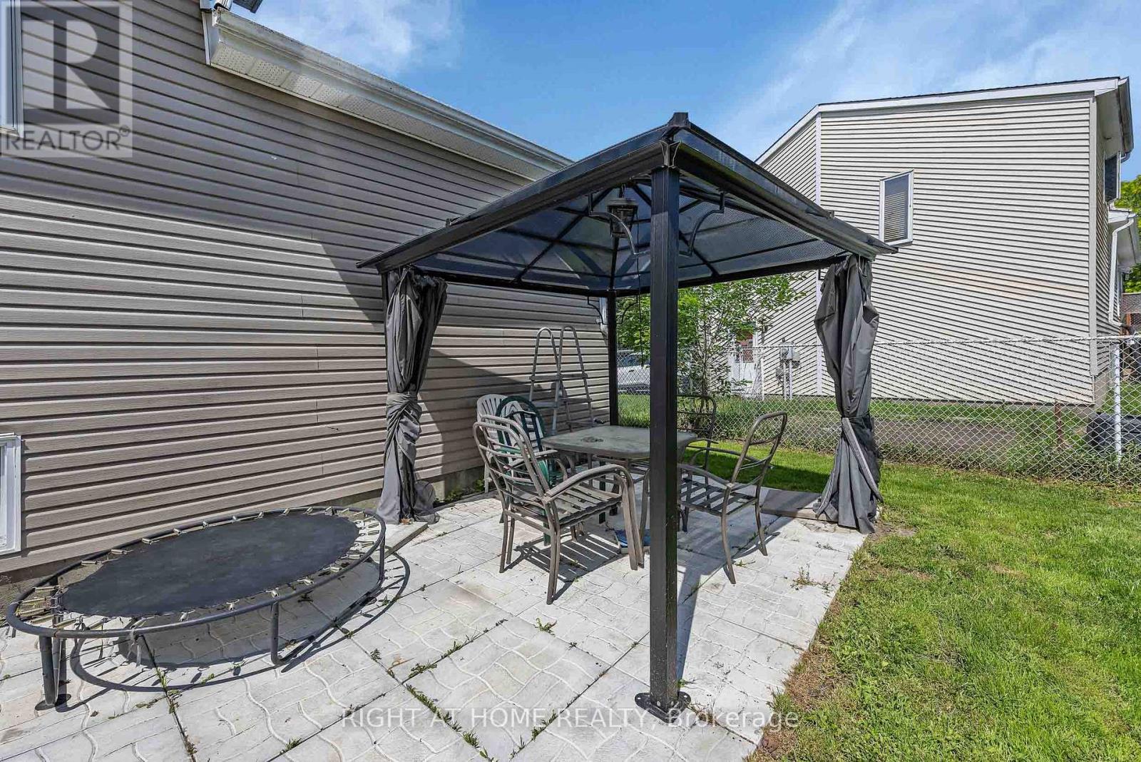 73 Castlebeau Street, Russell, Ontario  K0A 1W0 - Photo 36 - X13496194