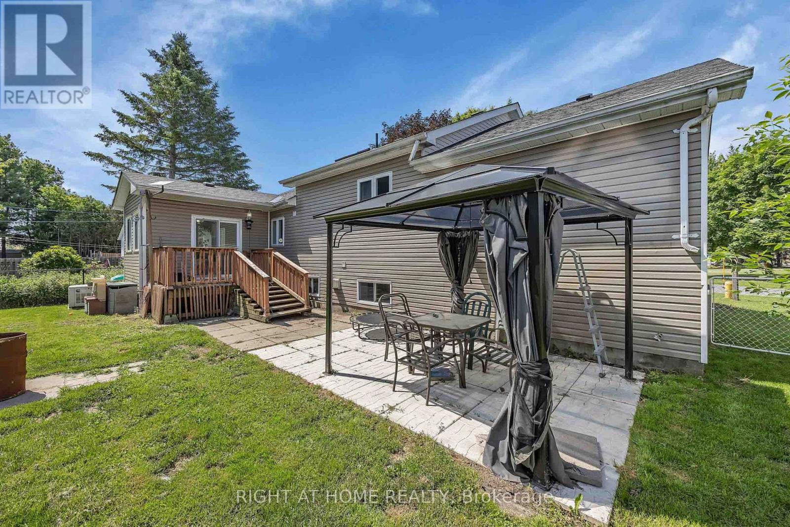 73 Castlebeau Street, Russell, Ontario  K0A 1W0 - Photo 37 - X13496194