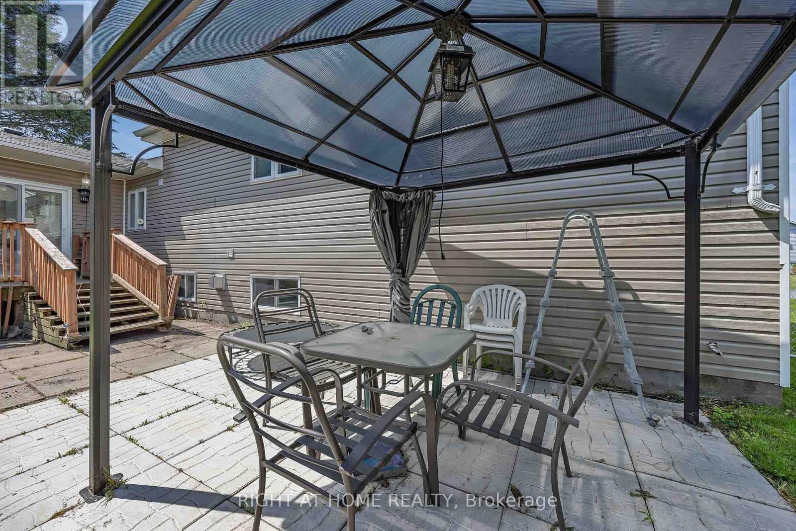 73 Castlebeau Street, Russell, Ontario  K0A 1W0 - Photo 38 - X13496194
