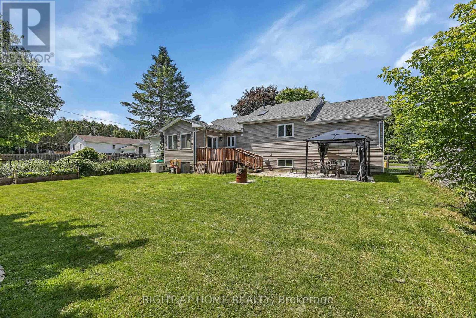 73 Castlebeau Street, Russell, Ontario  K0A 1W0 - Photo 40 - X13496194