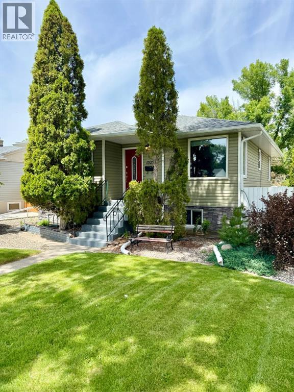1325 13 Avenue S, Lethbridge, Alberta