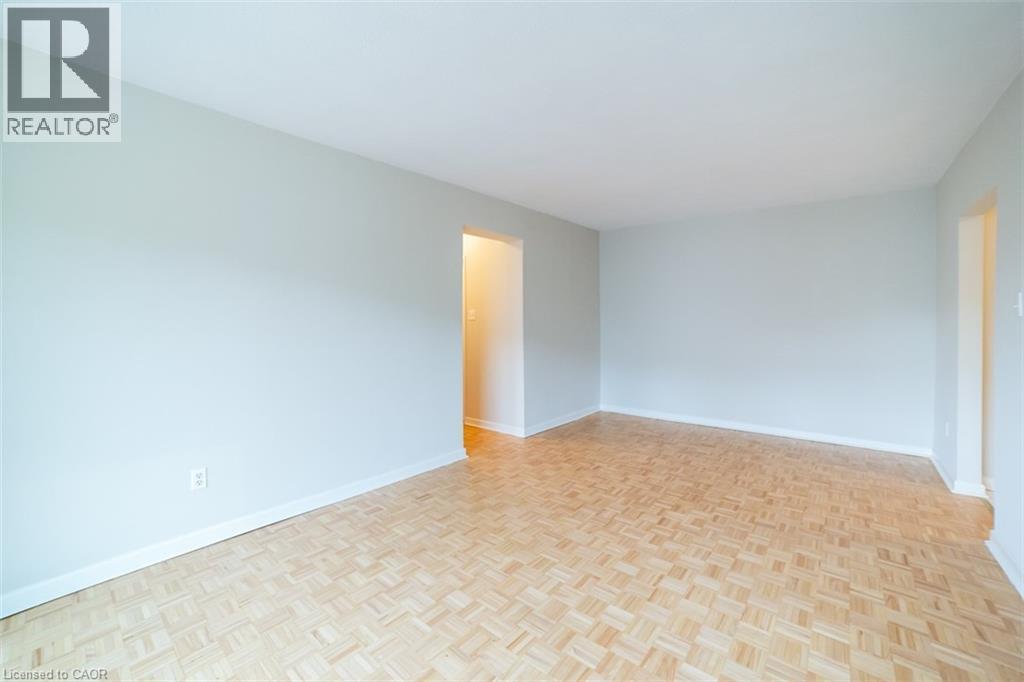 2433 First Street Unit# 14, Burlington, Ontario  L7R 1C7 - Photo 15 - 40843395