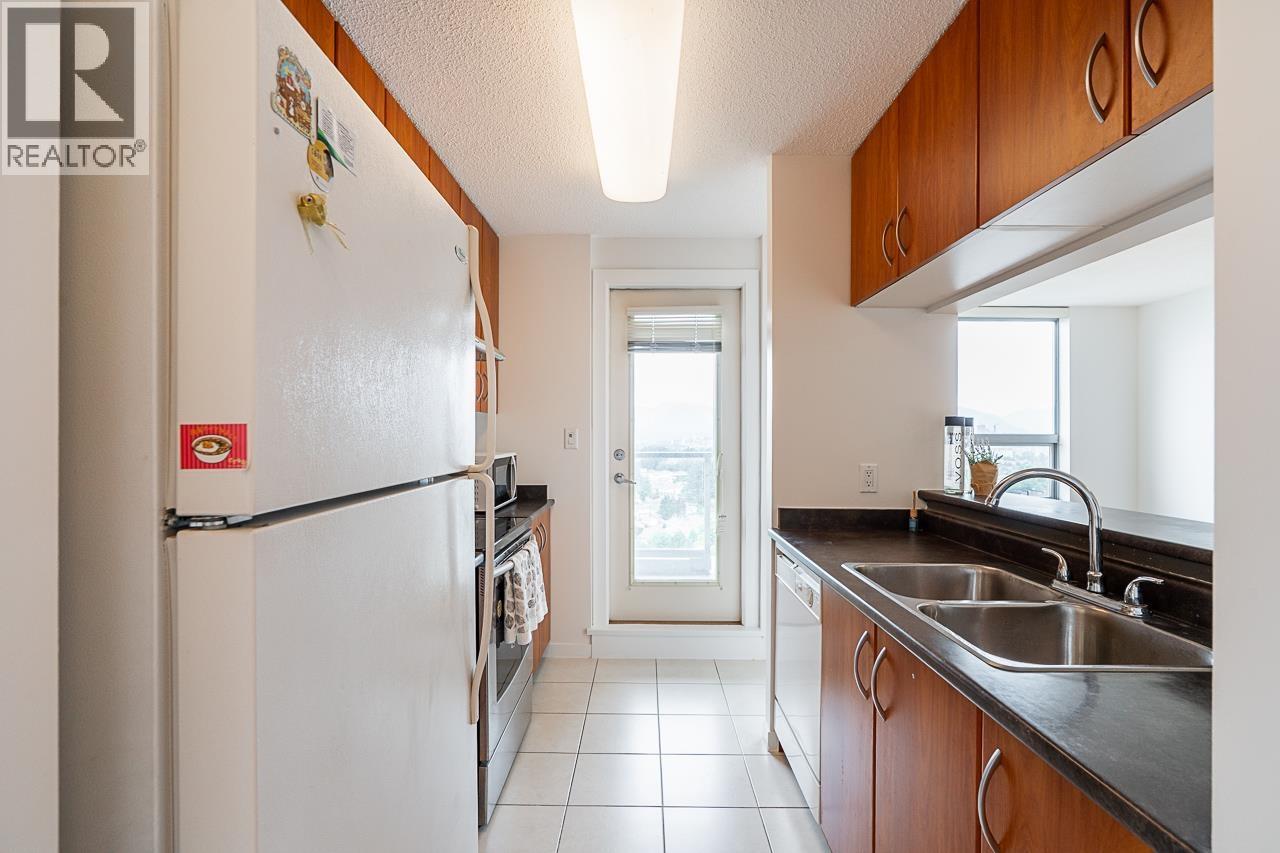 2409 3663 Crowley Drive, Vancouver, British Columbia  V5R 6H4 - Photo 10 - R3140346