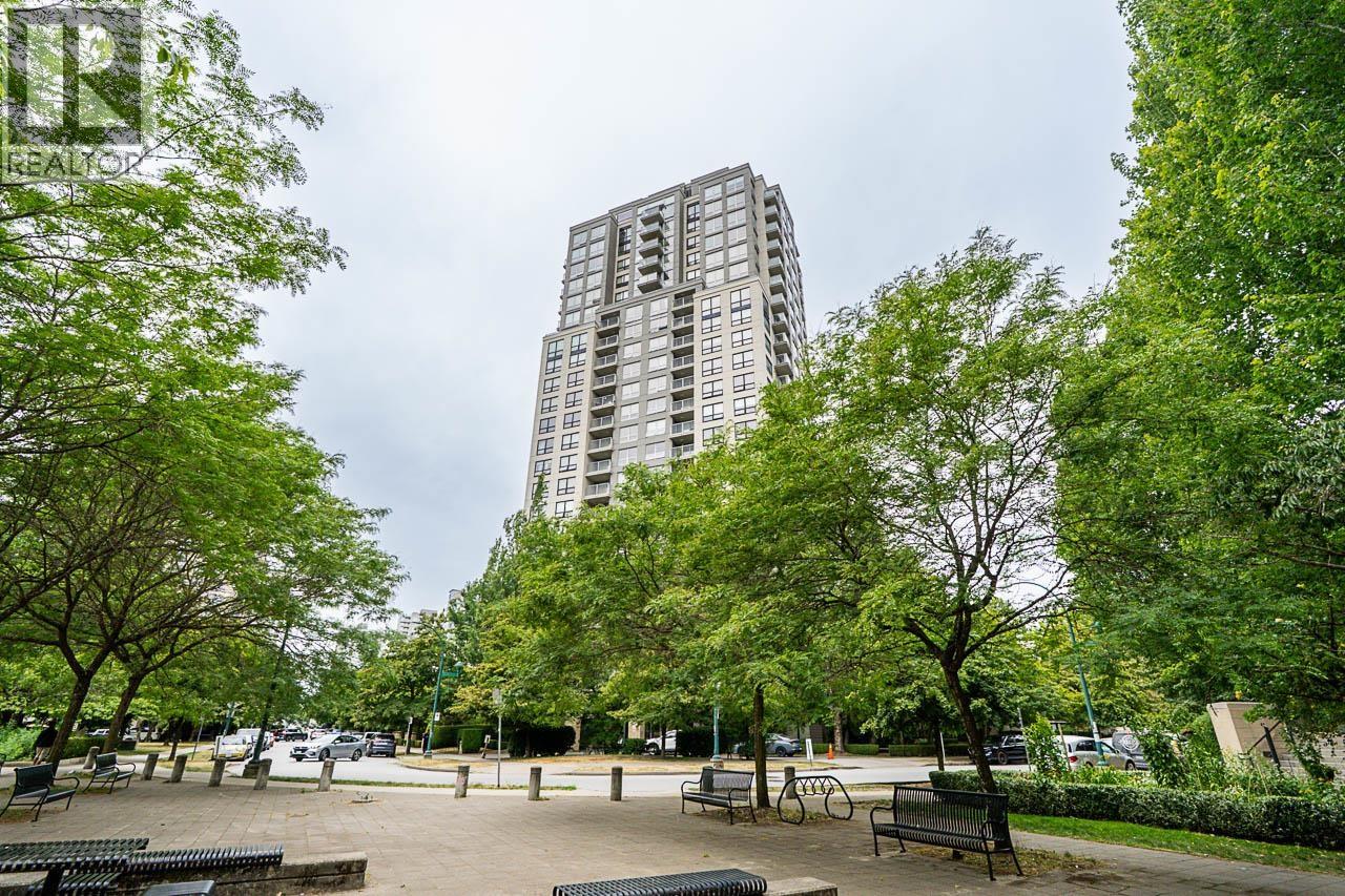 2409 3663 Crowley Drive, Vancouver, British Columbia  V5R 6H4 - Photo 2 - R3140346