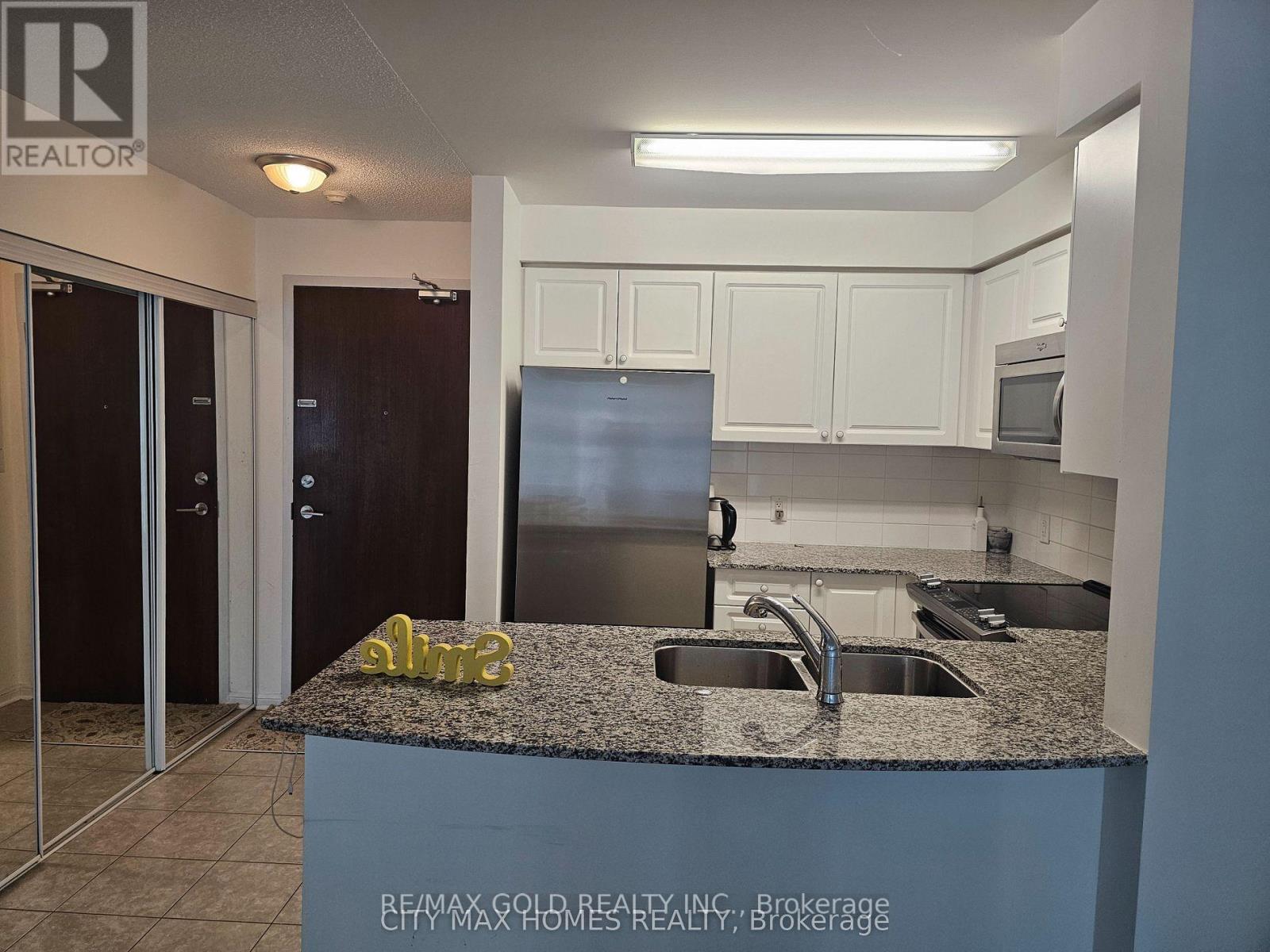 116 - 50 Via Rosedale Way, Brampton, Ontario  L6R 3Z7 - Photo 9 - W13008048