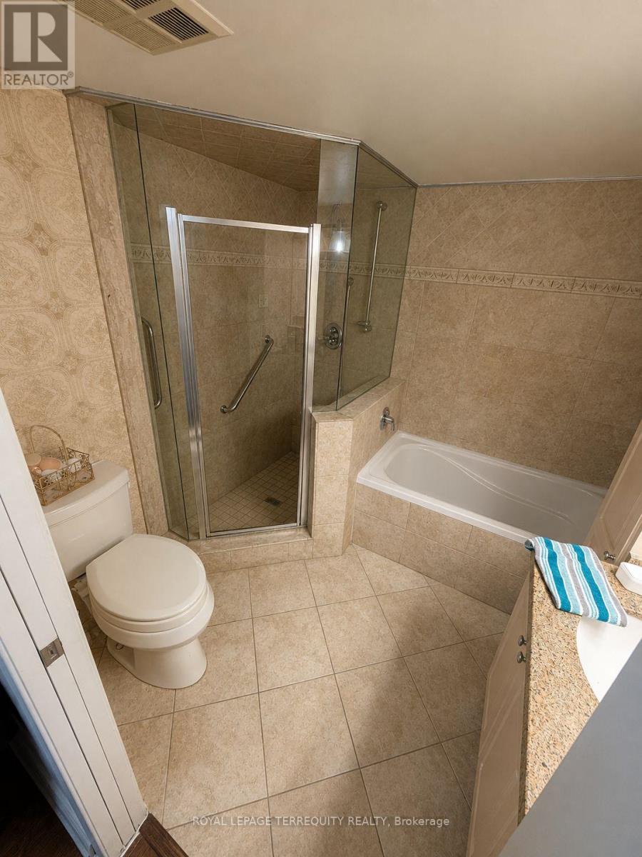 1011 - 1101 Steeles Avenue W, Toronto, Ontario  M2R 3W5 - Photo 12 - C13496118