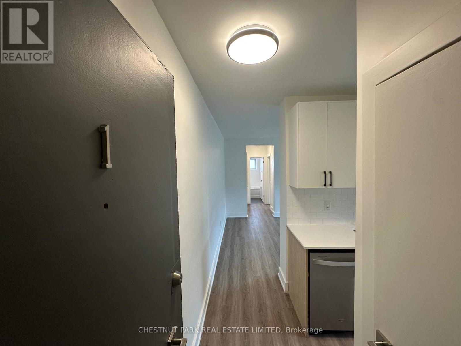 1 - 4 Wingreen Court, Toronto, Ontario  M3B 1B9 - Photo 2 - C13496162