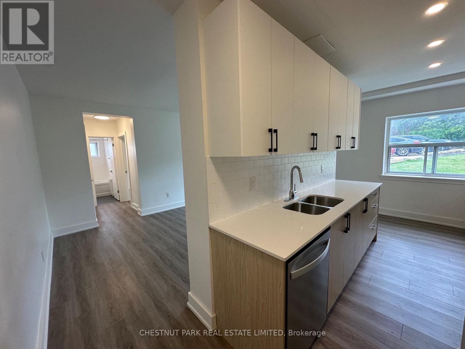 1 - 4 Wingreen Court, Toronto, Ontario  M3B 1B9 - Photo 3 - C13496162