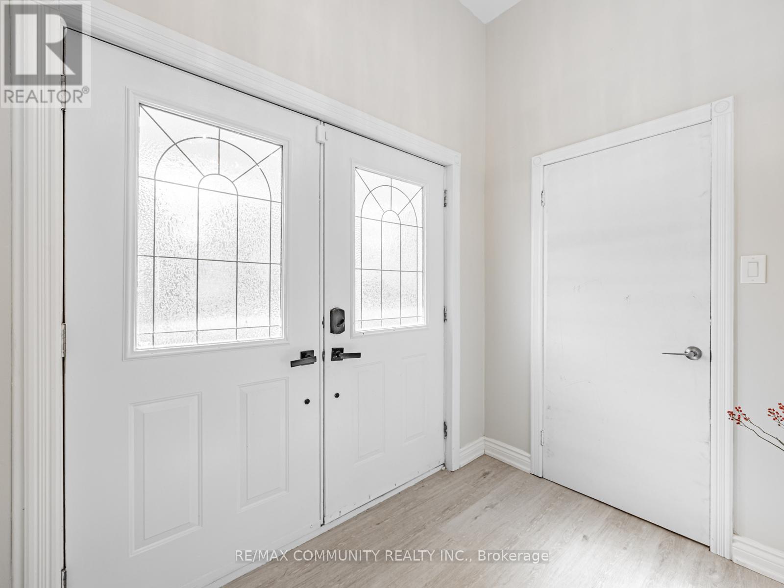 122 Bryant Road, Ajax, Ontario  L1S 2Y8 - Photo 5 - E13496136