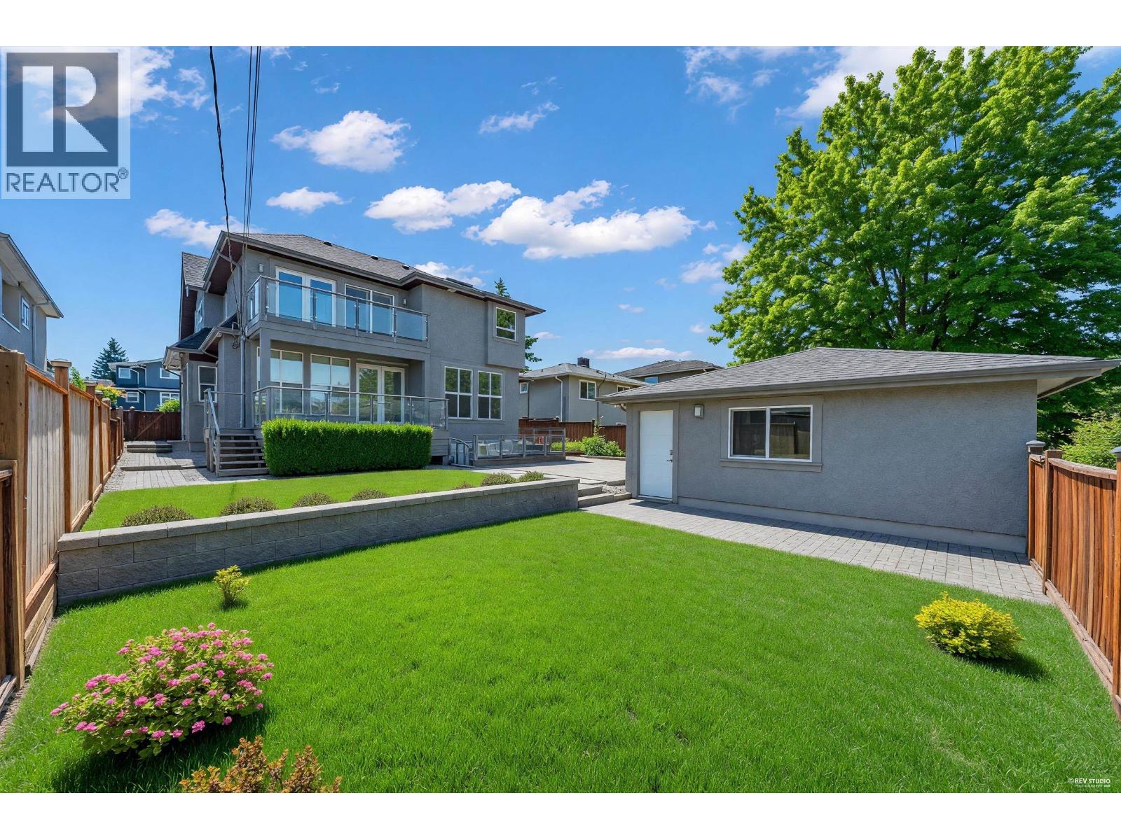 6841 Burns Street, Burnaby, British Columbia  V5E 1T5 - Photo 2 - R3140342