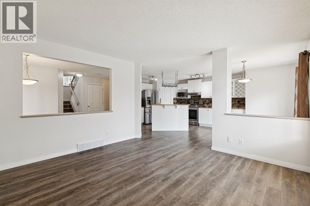 26 Spring Mews Sw, Calgary, Alberta  T3H 3V1 - Photo 6 - A2323200