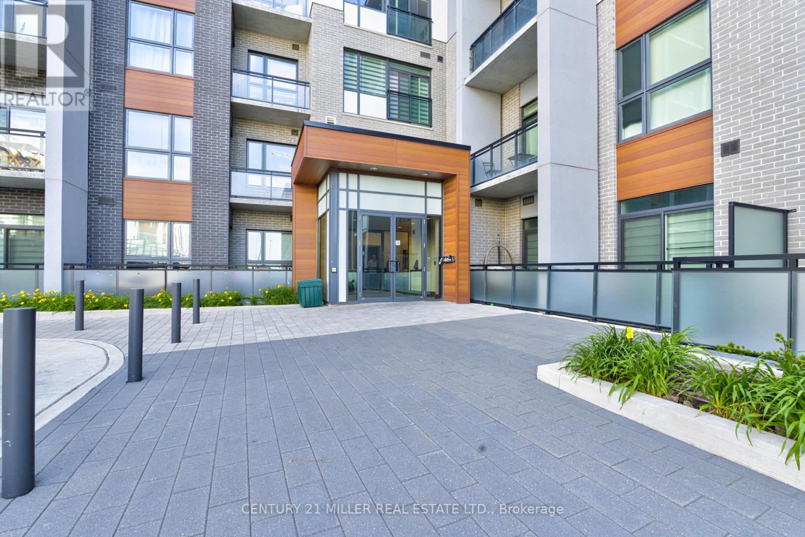 404 - 50 Kaitting Trail, Oakville, Ontario  L6M 5N3 - Photo 2 - W13495972