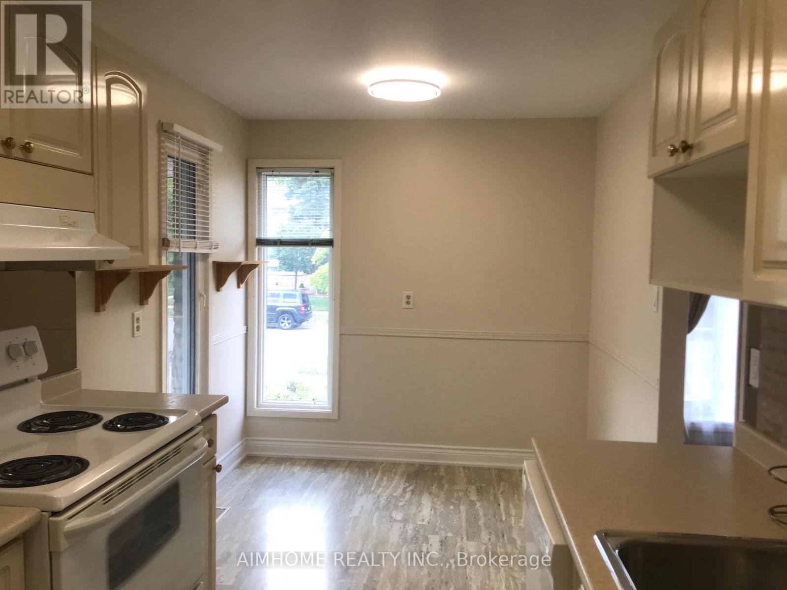 15 Bow River Crescent, Mississauga, Ontario  L5N 1J1 - Photo 11 - W13496000
