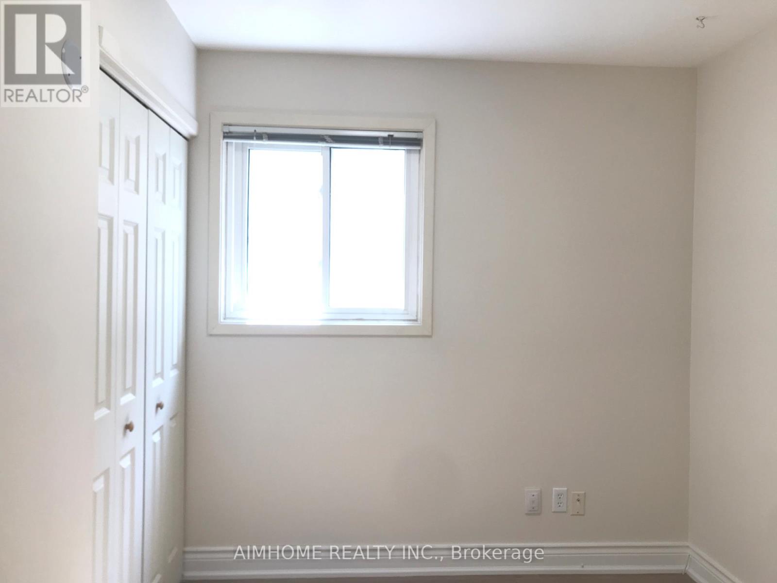 15 Bow River Crescent, Mississauga, Ontario  L5N 1J1 - Photo 14 - W13496000