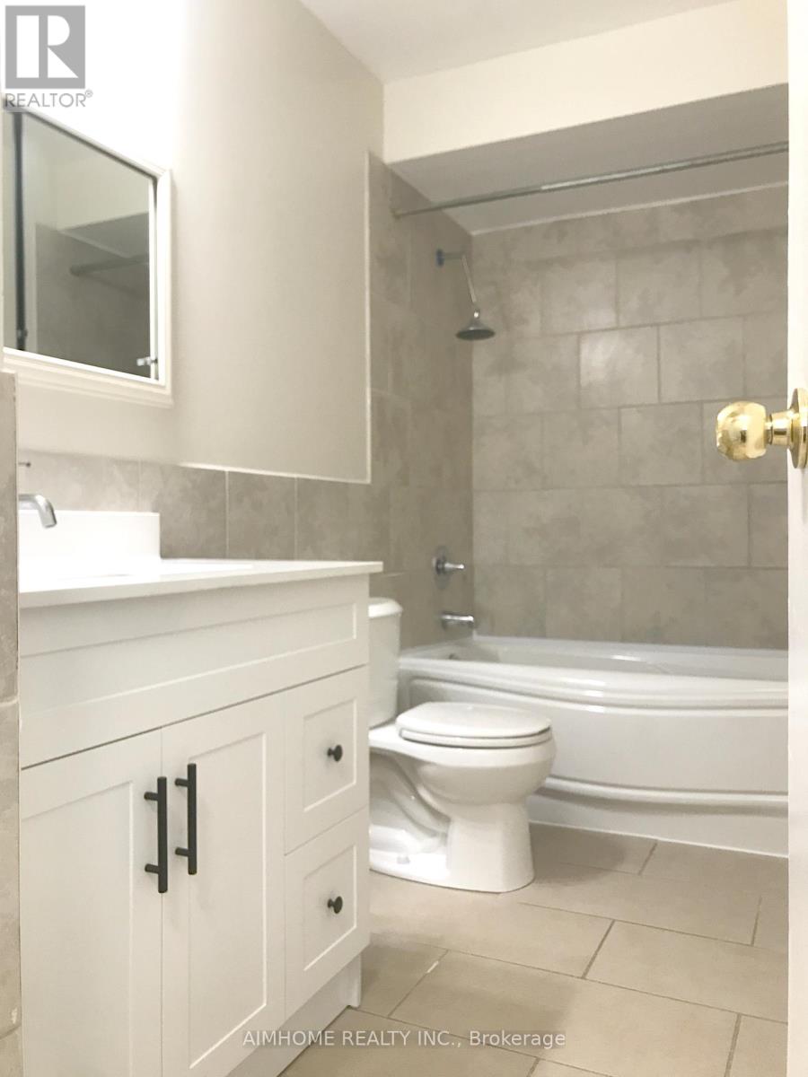 15 Bow River Crescent, Mississauga, Ontario  L5N 1J1 - Photo 16 - W13496000