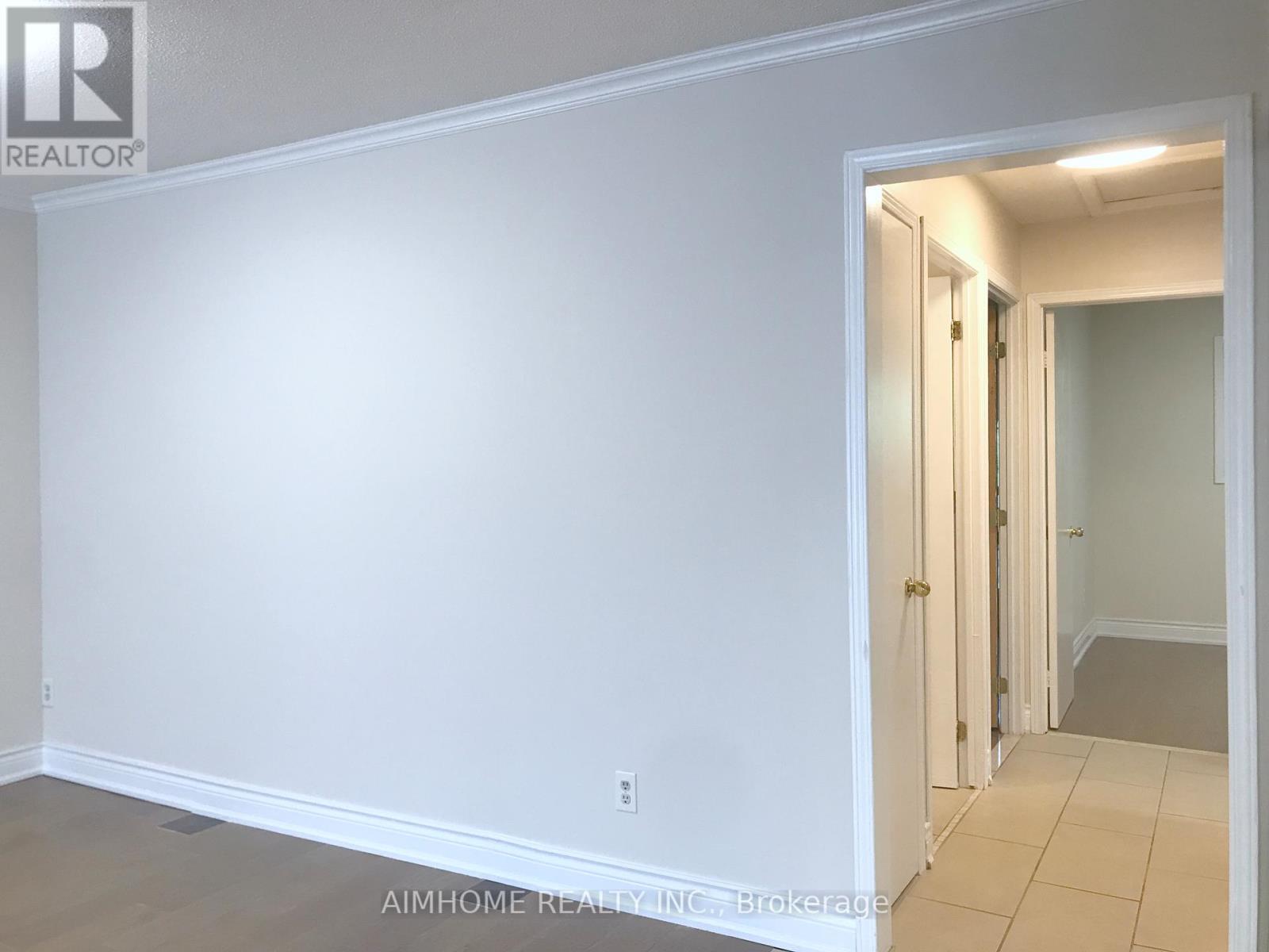15 Bow River Crescent, Mississauga, Ontario  L5N 1J1 - Photo 17 - W13496000