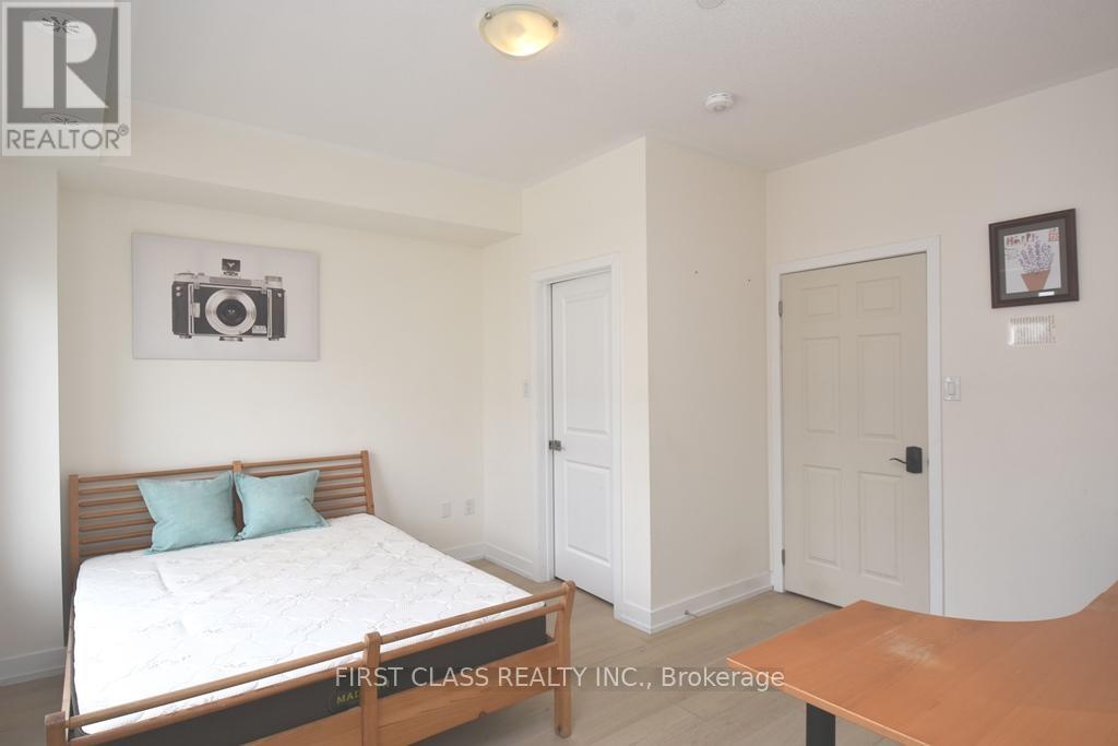 88 William Duncan Road, Toronto, Ontario  M3K 0C7 - Photo 11 - W13496022