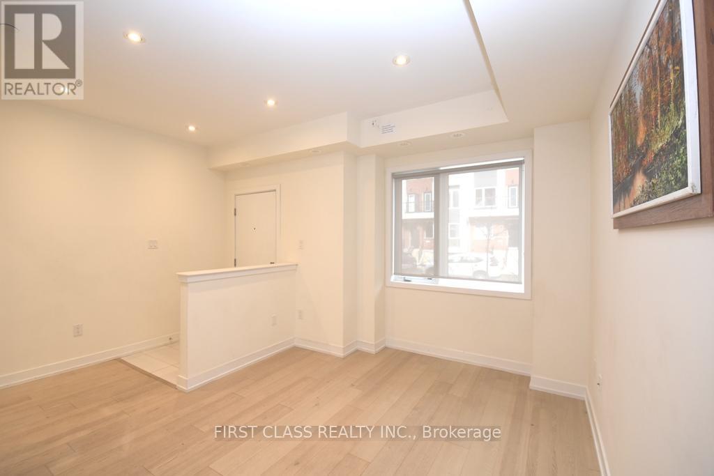 88 William Duncan Road, Toronto, Ontario  M3K 0C7 - Photo 4 - W13496022