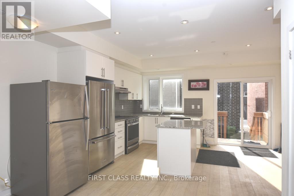 88 William Duncan Road, Toronto, Ontario  M3K 0C7 - Photo 7 - W13496022