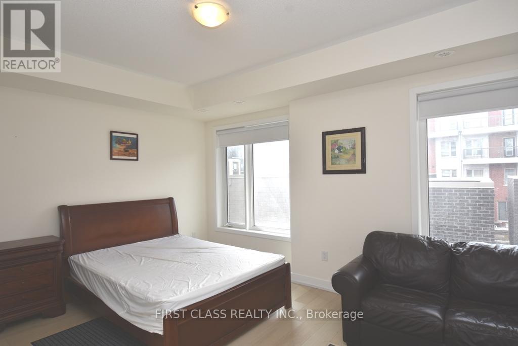 88 William Duncan Road, Toronto, Ontario  M3K 0C7 - Photo 9 - W13496022