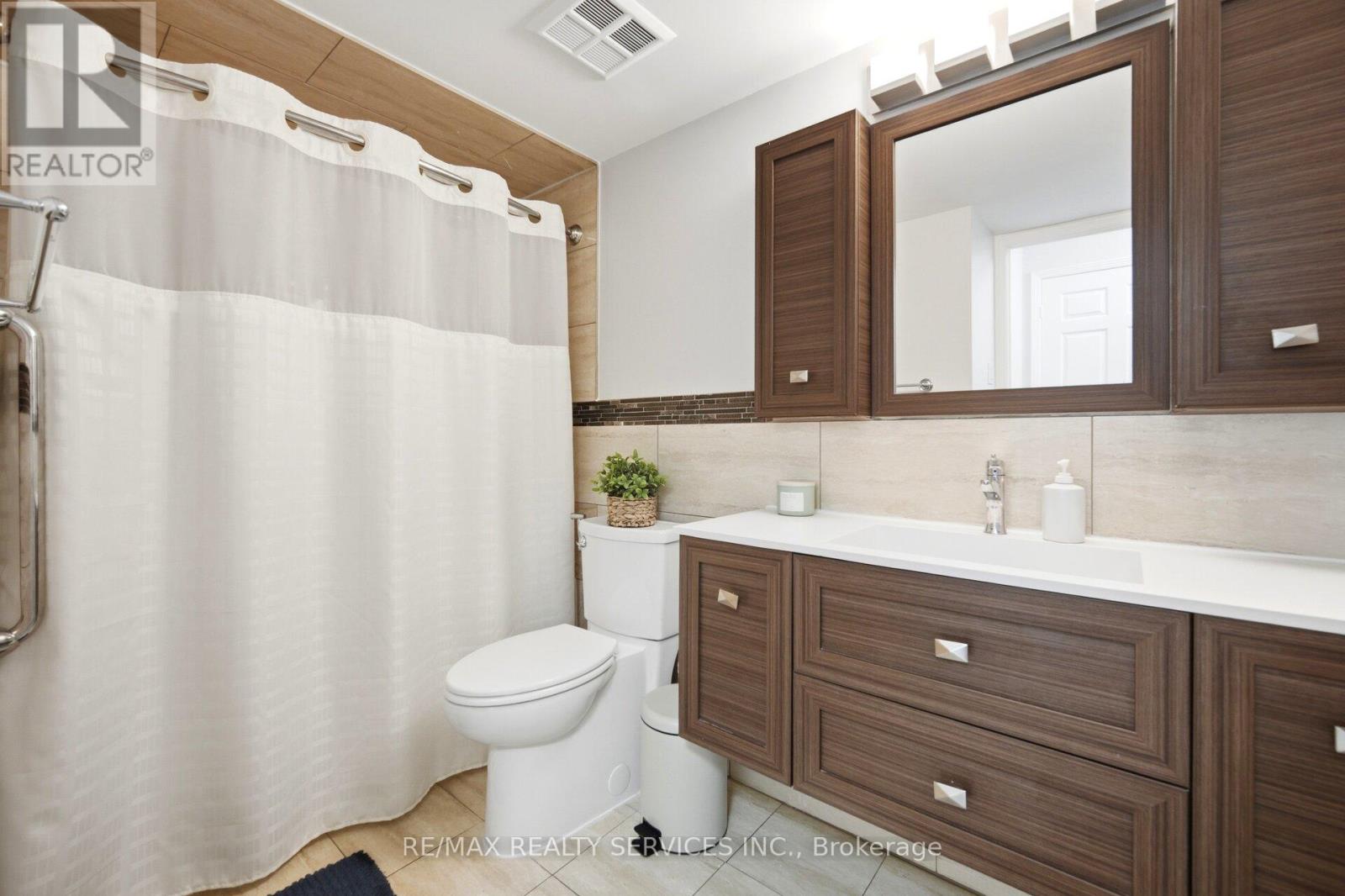 1907 - 22 Hanover Road, Brampton, Ontario  L6S 5K7 - Photo 21 - W13496042