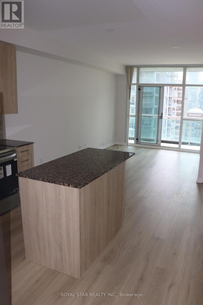 2808 - 223 Webb Drive, Mississauga, Ontario  L5B 0E8 - Photo 3 - W13496206