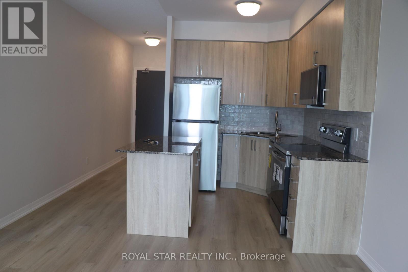 2808 - 223 Webb Drive, Mississauga, Ontario  L5B 0E8 - Photo 4 - W13496206