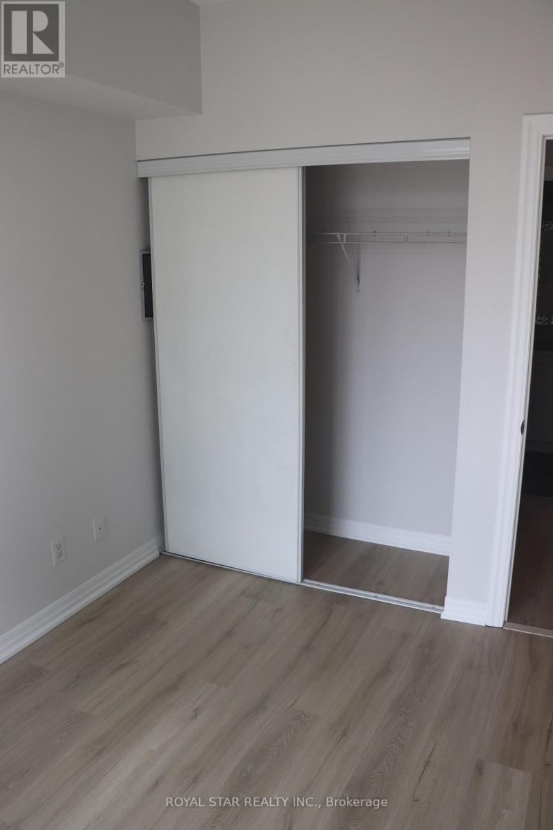 2808 - 223 Webb Drive, Mississauga, Ontario  L5B 0E8 - Photo 9 - W13496206