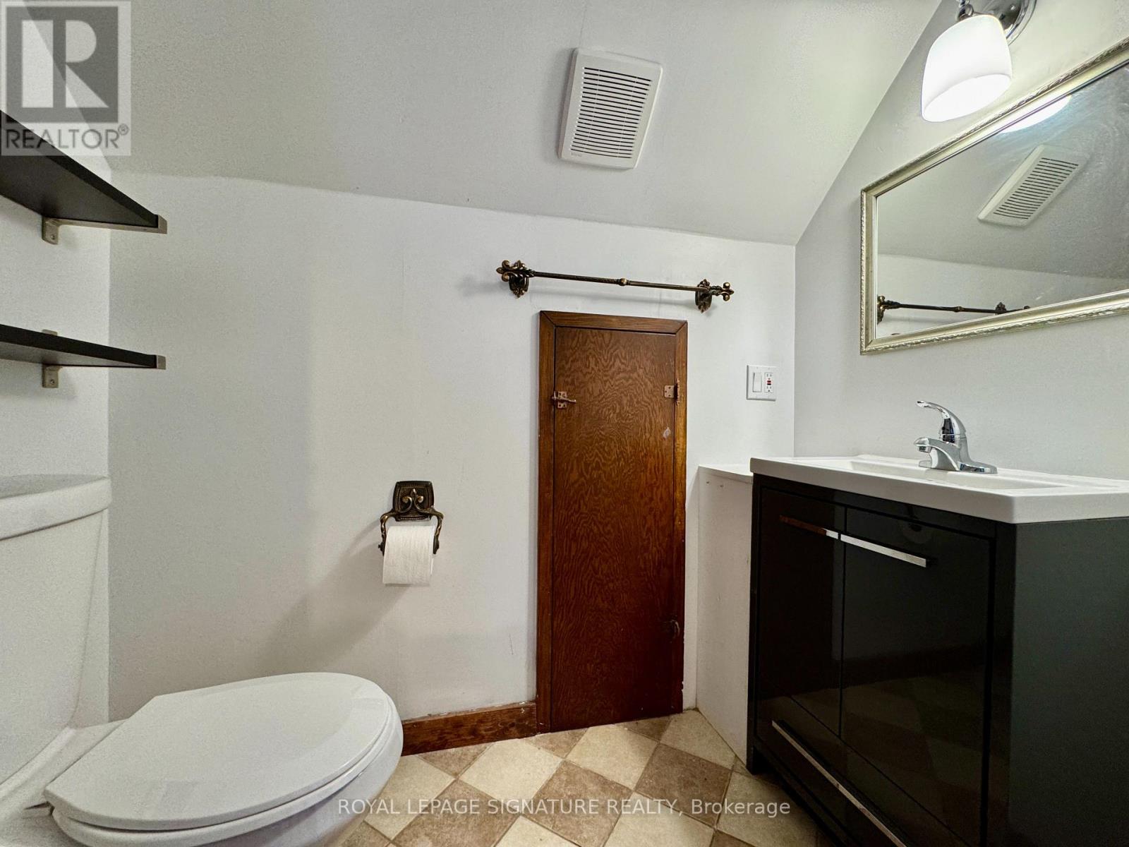Upper - 282 East 18th Street, Hamilton, Ontario  L9A 4P6 - Photo 11 - X13496012