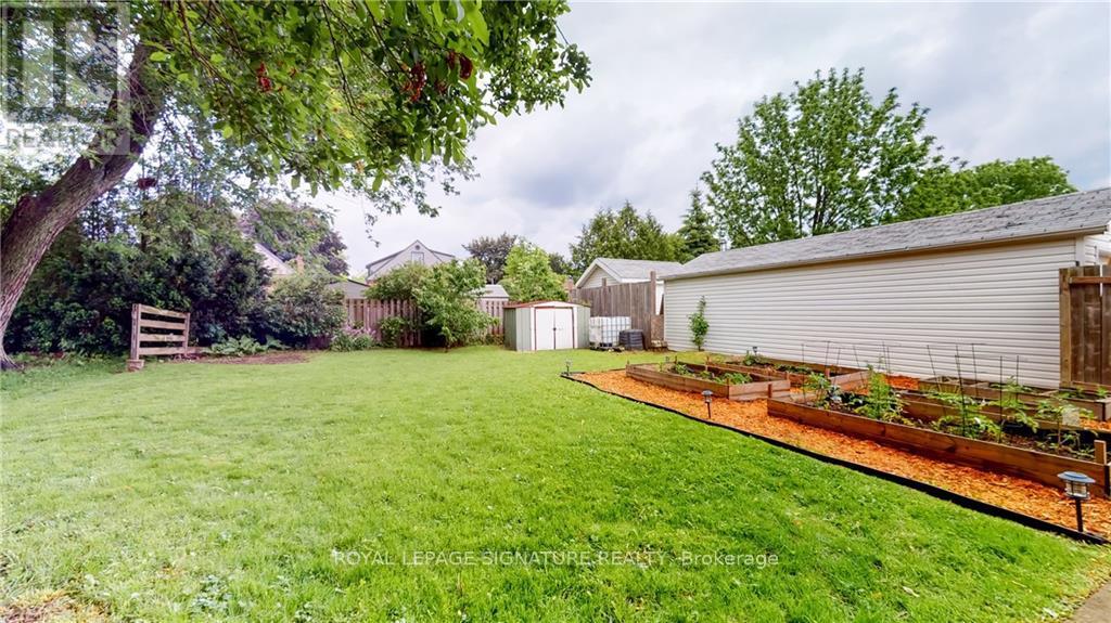 Upper - 282 East 18th Street, Hamilton, Ontario  L9A 4P6 - Photo 2 - X13496012