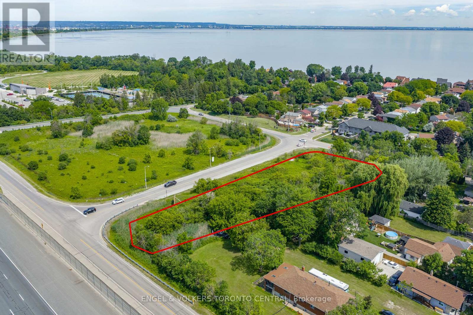 6 Parkedge Drive, Hamilton, Ontario  L8E 3A8 - Photo 1 - X13496062