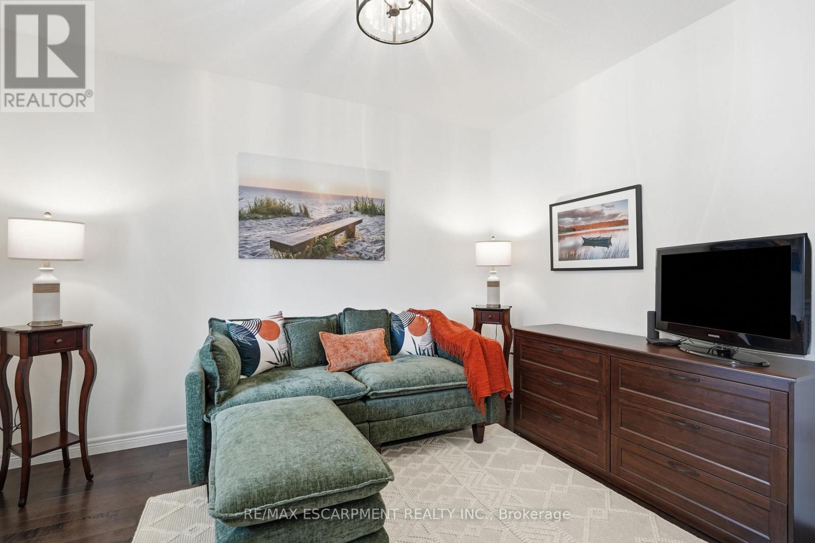 35 Finton Lane, Hamilton, Ontario  L0R 1C0 - Photo 5 - X13496138