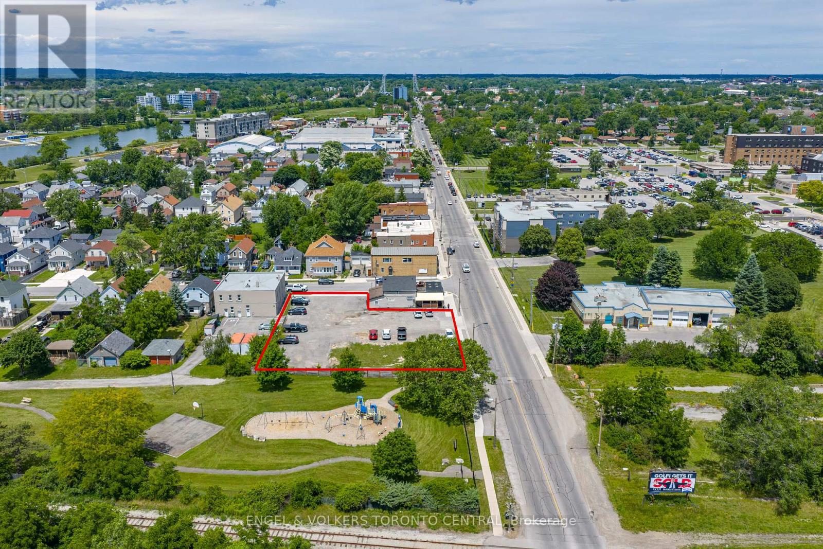 619 King Street, Welland, Ontario  L3B 3L4 - Photo 2 - X13496208