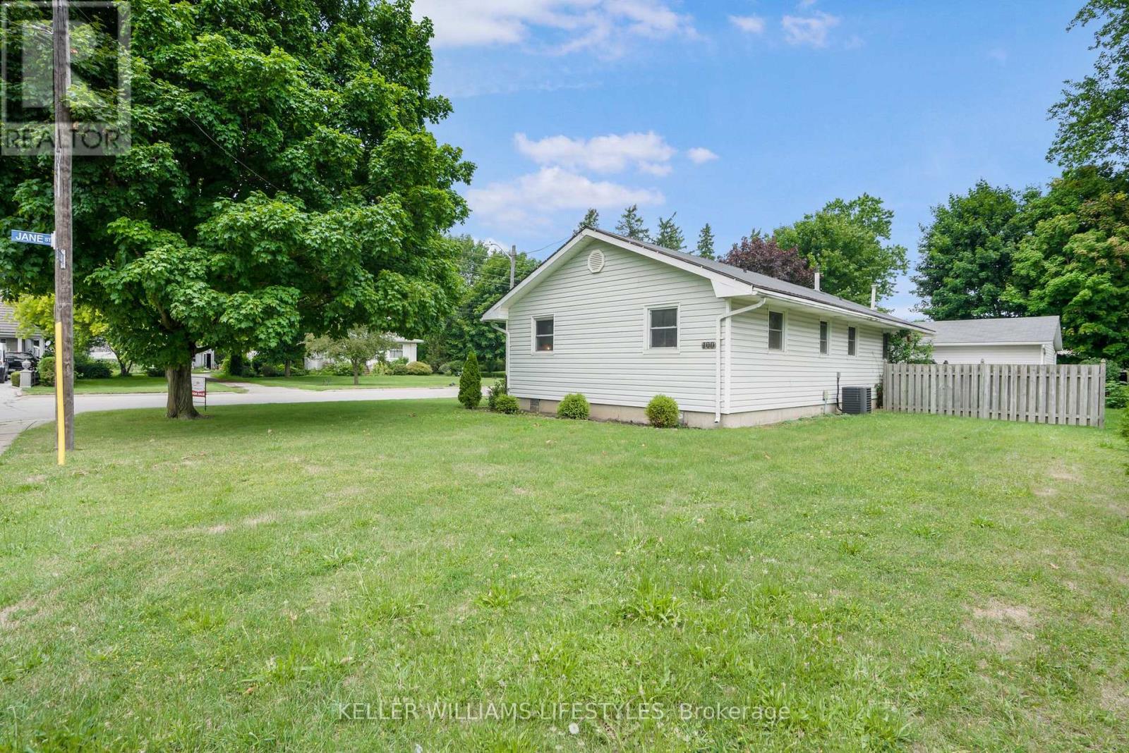 100 Lemuel Street, Chatham-Kent, Ontario  N0P 2K0 - Photo 26 - X13496288