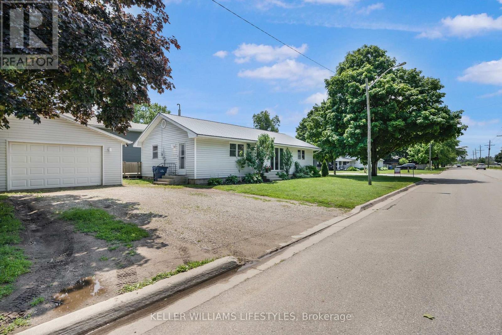 100 Lemuel Street, Chatham-Kent, Ontario  N0P 2K0 - Photo 5 - X13496288