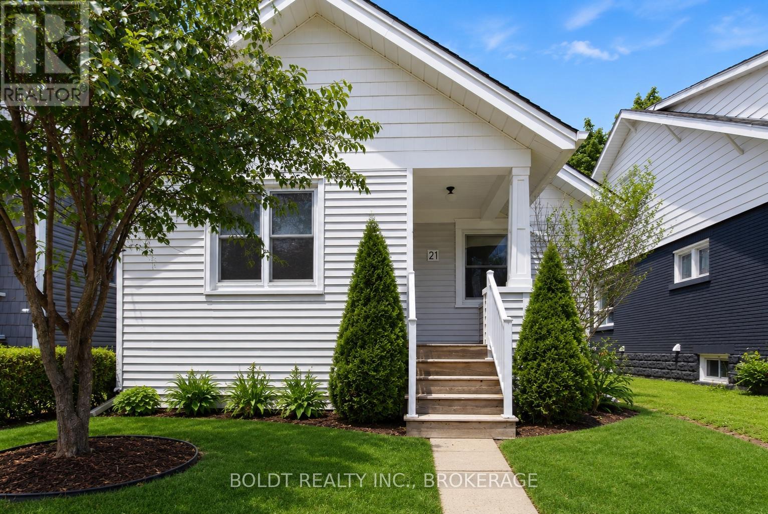 21 Albert Street, St. Catharines, Ontario  L2R 2G6 - Photo 2 - X13493628