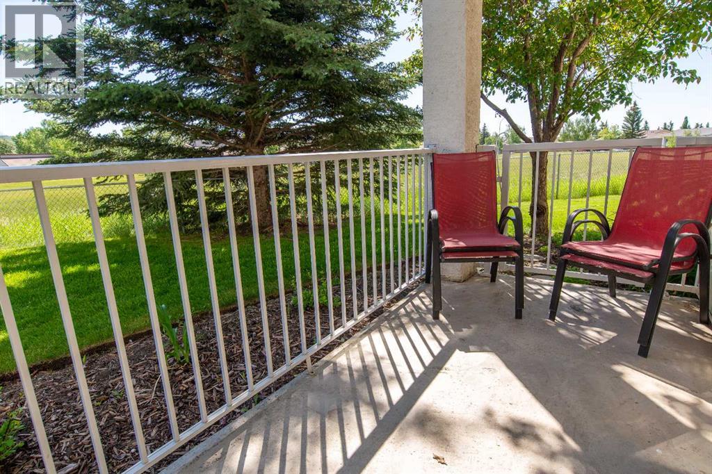 112, 72 Quigley Drive, Cochrane, Alberta  T4C 2K6 - Photo 24 - A2324594