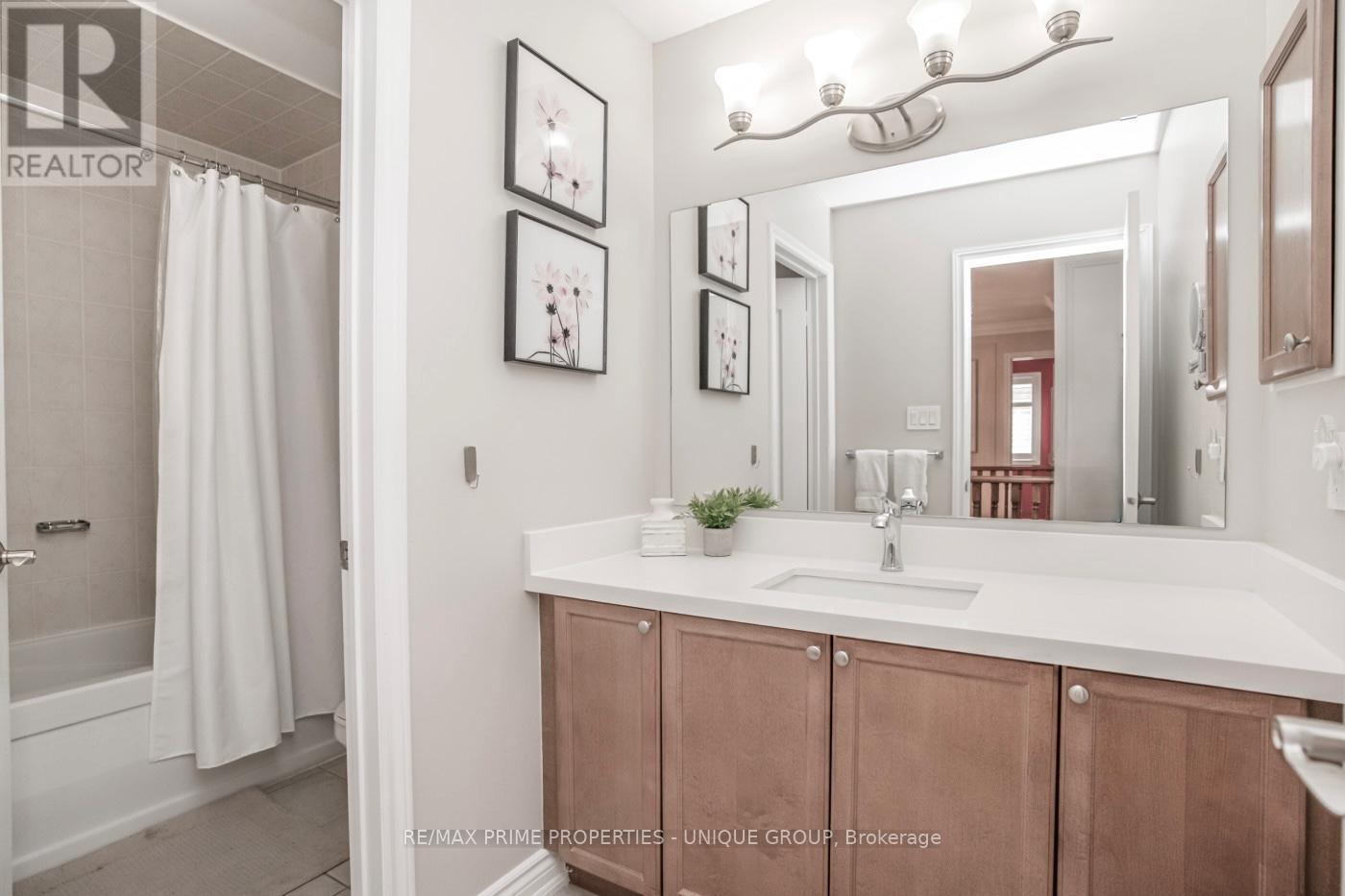 33 Richard Underhill Avenue, Whitchurch-Stouffville, Ontario  L4A 0J1 - Photo 26 - N13493238